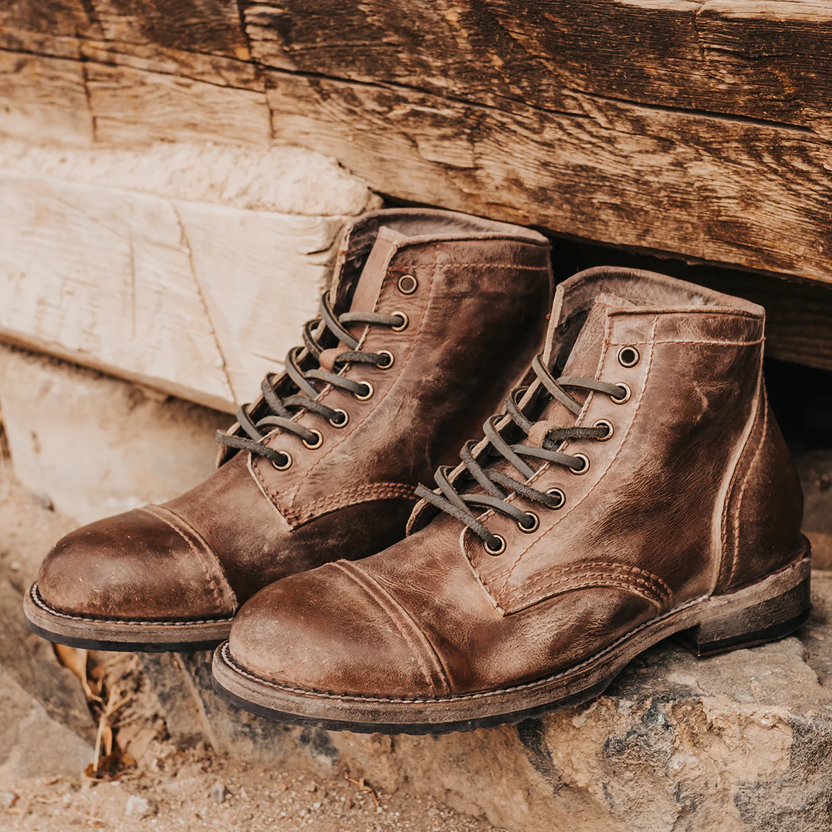 Leavenworth - Brown Distressed